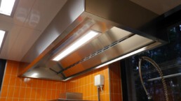 Kondensathaube mit integrierter Beleuchtung für Spülküchen
